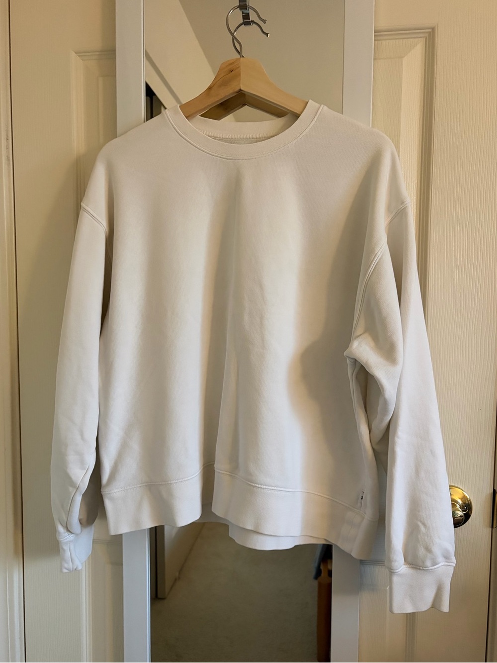 Aritzia Airy Fleece Boyfriend Crew Sweatshirt White